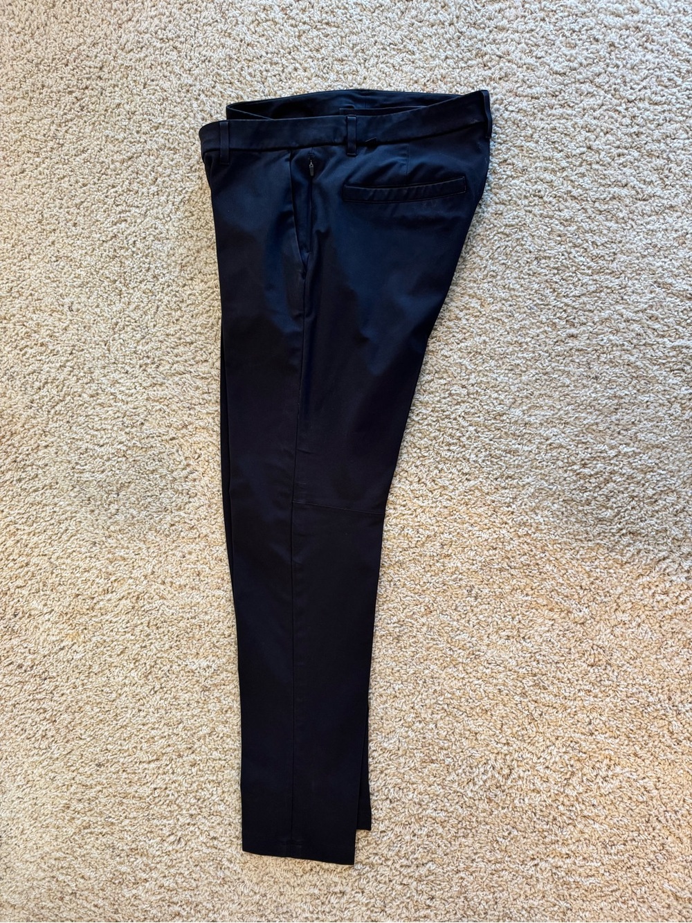 Lululemon Men’s ABC Slim-Fit Trouser in black